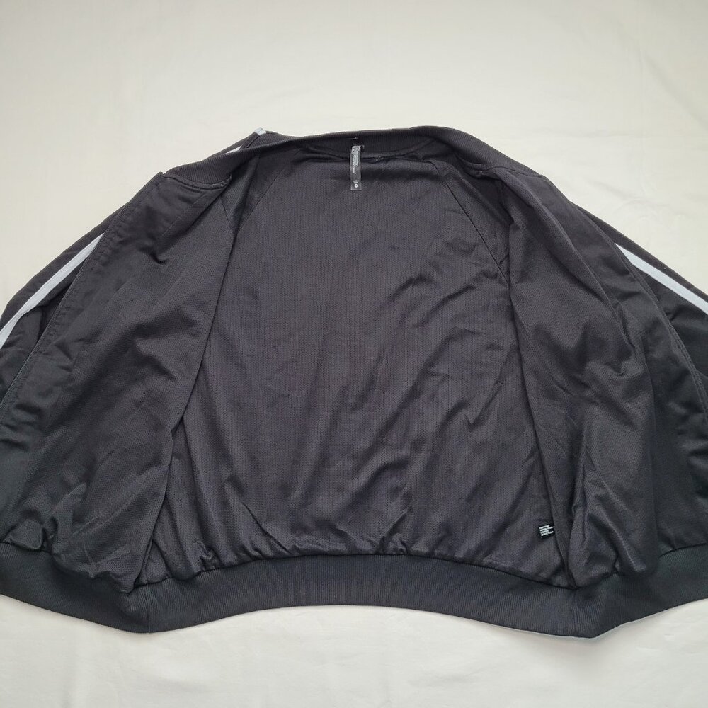 Torrid Active Full Zip Track Jacket Bomber Stripe Black White Size 0 Athleisure - Picture 7 of 13